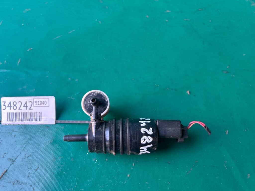 67 12 7 388 349 | Насос омивача скла BMW I3 (I01) 13–22
