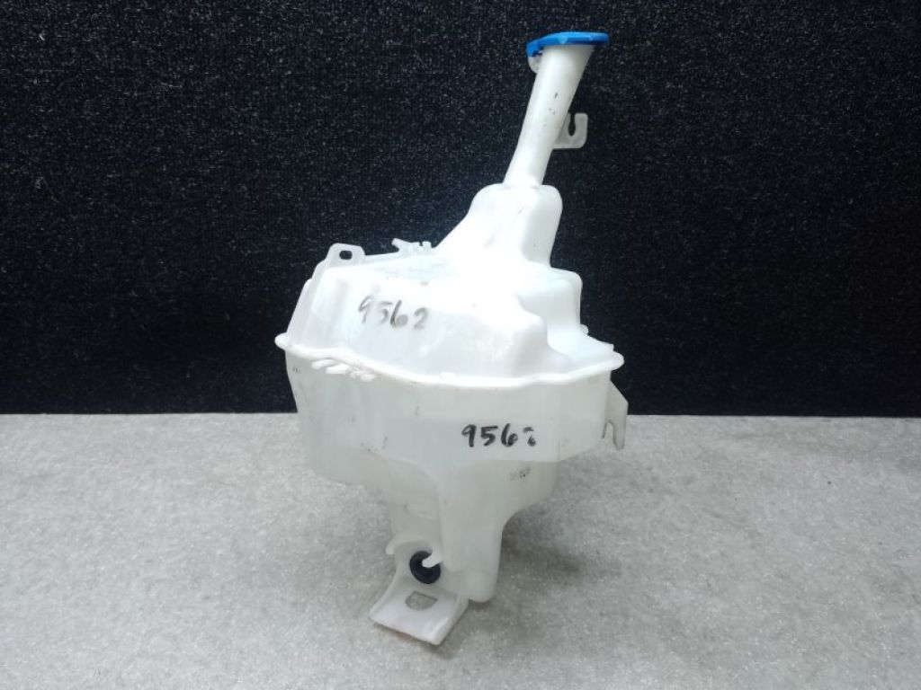 98620-1R010 | Бачок омивача передн. HYUNDAI ACCENT RB 10-