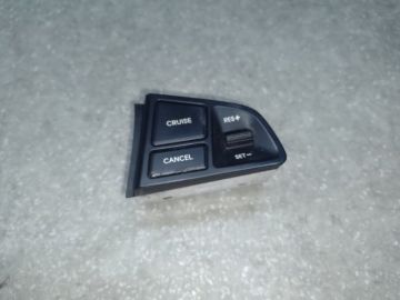 Кнопки на руль прав. HYUNDAI ACCENT RB 10-