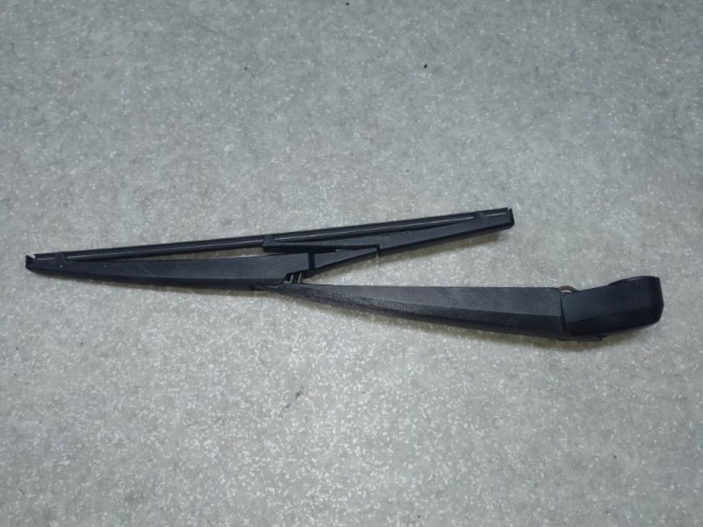 98815-1R000 | Повідець склоочисника задній HYUNDAI ACCENT RB 10-