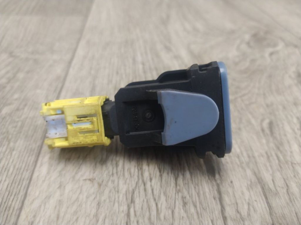 8983A-47010 | Датчик удара TOYOTA PRIUS 16-