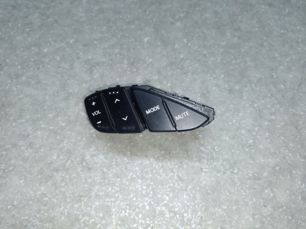 96700-3X500RDR | Кнопки на руль лев. HYUNDAI ELANTRA MD 10-15