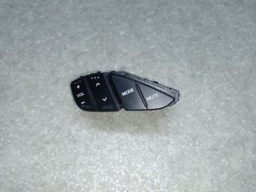 Кнопки на руль лев. HYUNDAI ELANTRA MD 10-15