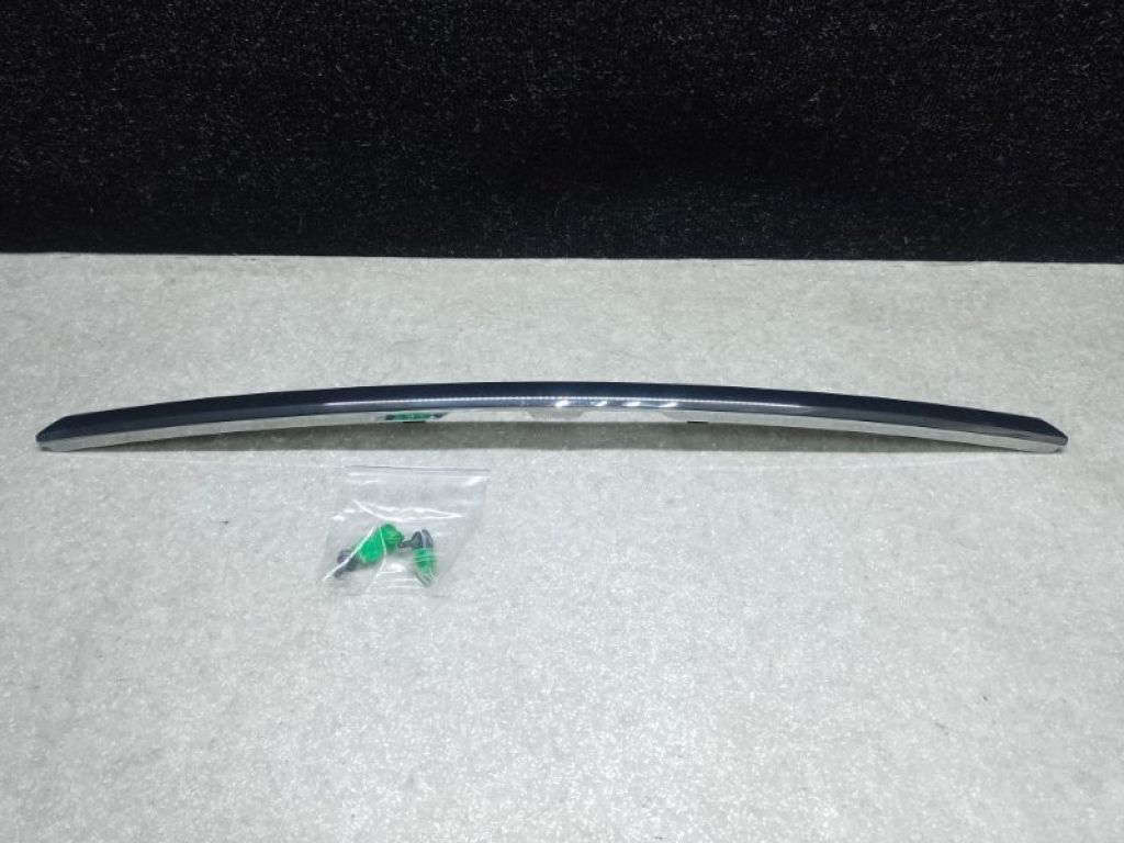 90810-4BA0A | накладка кришки багажника NISSAN X-TRAIL/ROGUE T32 13-20