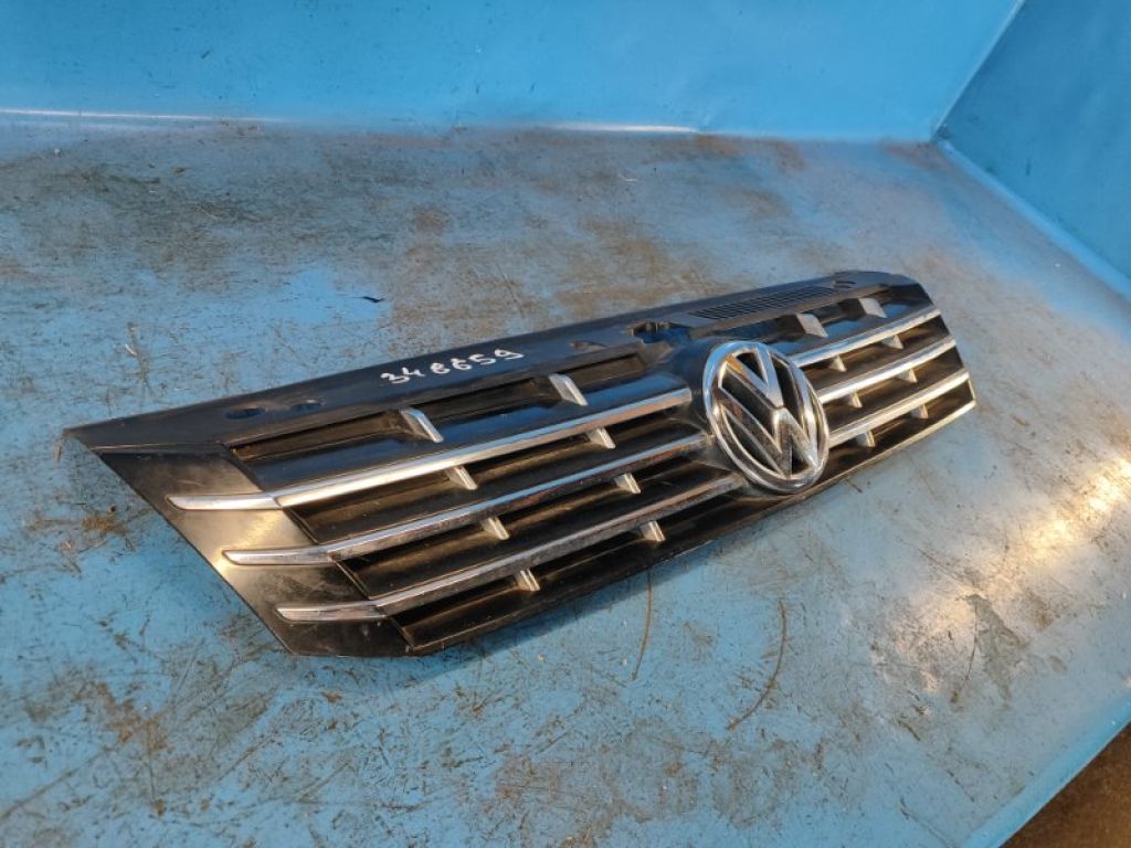 561853651C OQE | Решітка радіатора VOLKSWAGEN PASSAT B7 11-15 - Фото 2