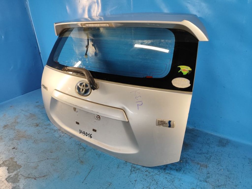 6700552F60 | Кришка багажника TOYOTA PRIUS C/AQUA 11-14 - Фото 2