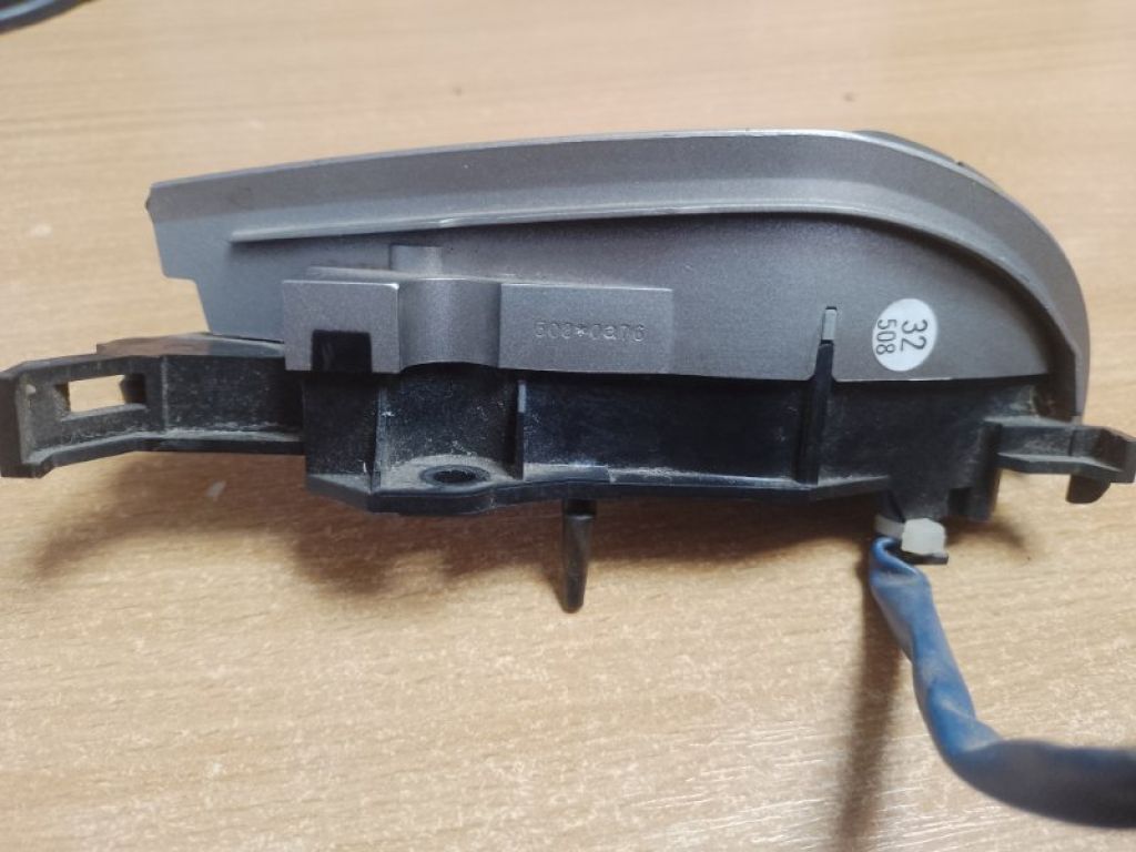 84247-06050-B0 | Кнопки на руль лев. TOYOTA CAMRY 40 06-11 - Фото 4