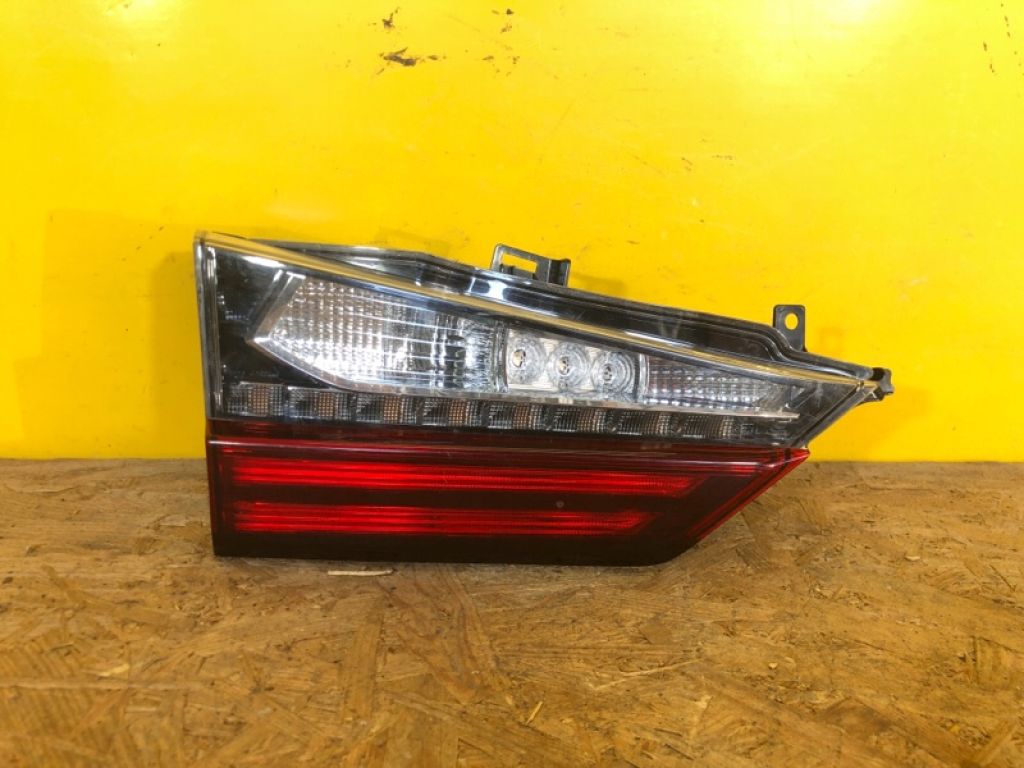 81590-0E090 | Ліхтар внутрішній лів. LEXUS RX350/450 15-22