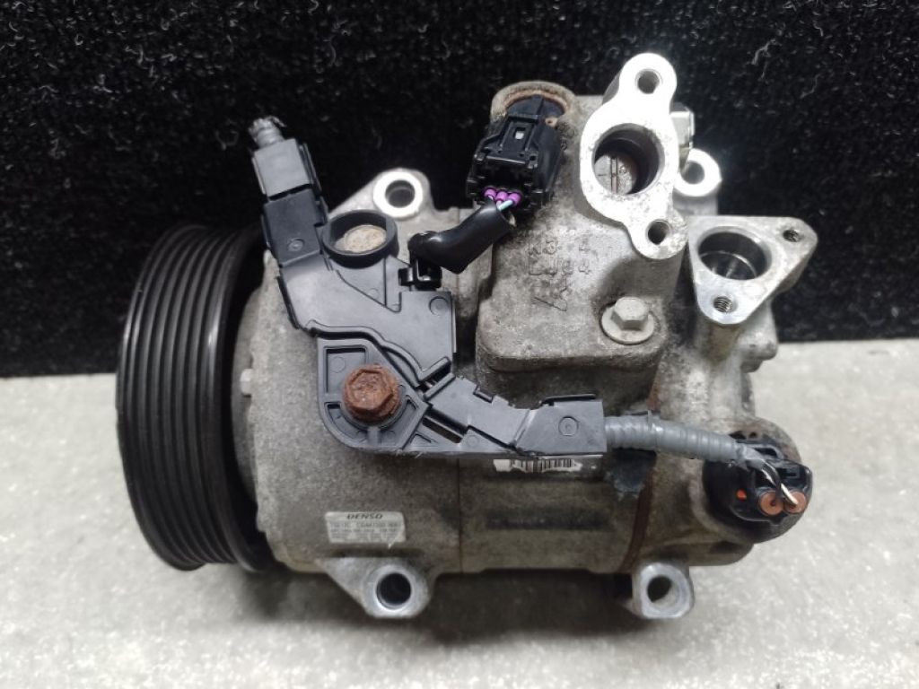 88310-0R014 | Компресор кондиціонера TOYOTA CAMRY 55 14-17