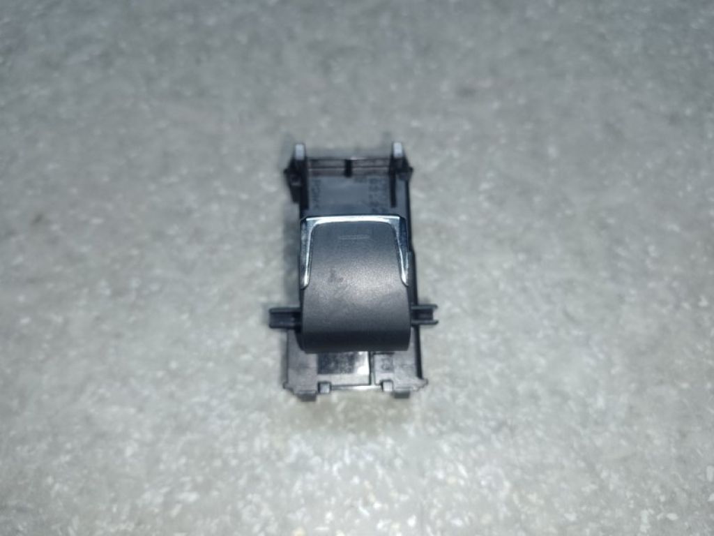 84810-78020 | Кнопка стеклоподъемника задн. лев. LEXUS NX 14-21