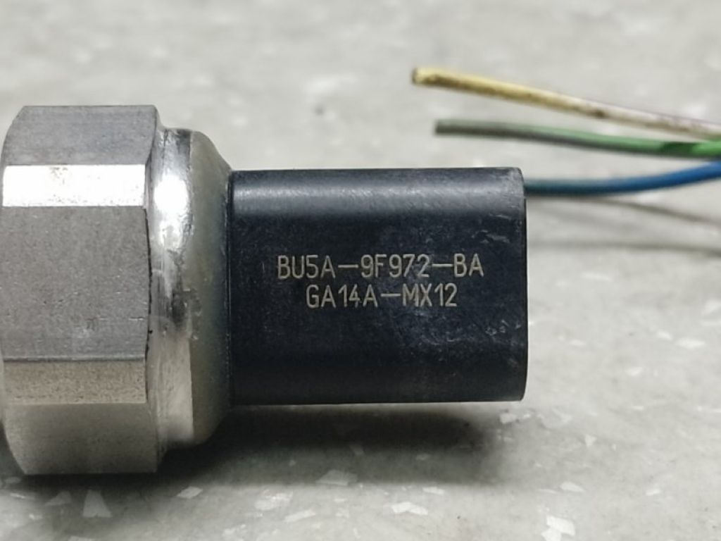 BU5Z-9F972-B | Датчик давления топлива FORD FOCUS 10-18 - Фото 4