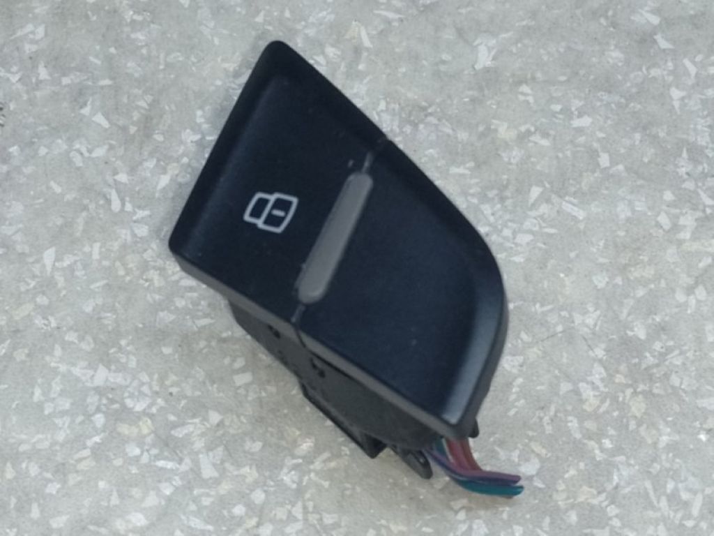 8R0 962 107 A V10 | Кнопка центрального замку задн. лів. AUDI Q5 08-16
