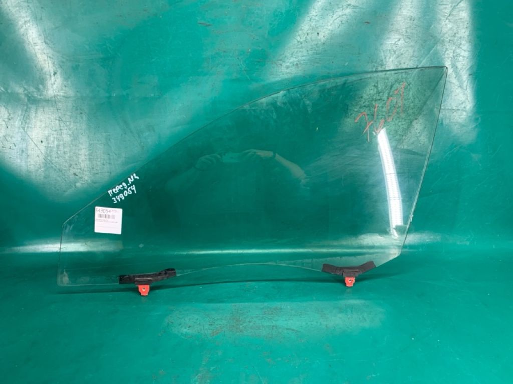 68102-AA030 | Скло дверей передн. лів. TOYOTA CAMRY 30 02-06