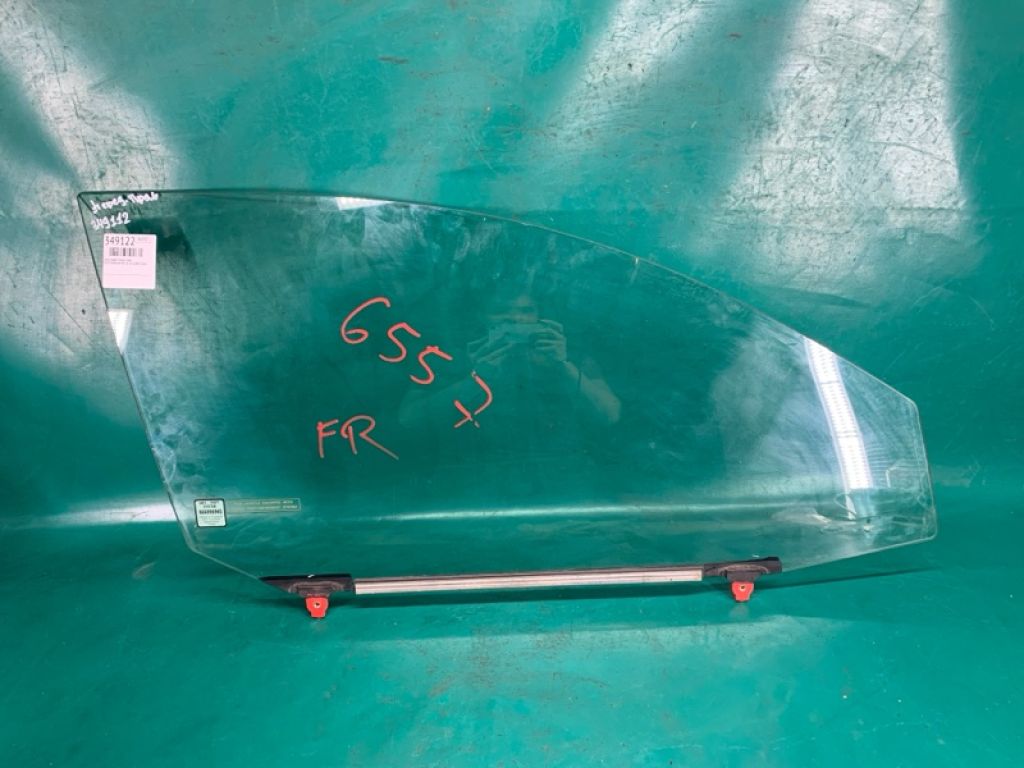 68101-AC060 | Скло дверей передн. прав. TOYOTA AVALON 05-12