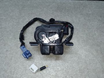 Замок кришки багажника LEXUS CT200 11-17