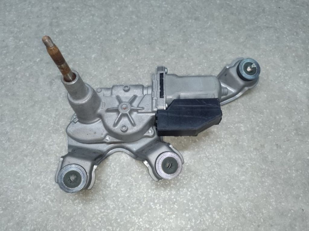 85130-76010 | Моторчик склоочисника задн. LEXUS CT200 11-17