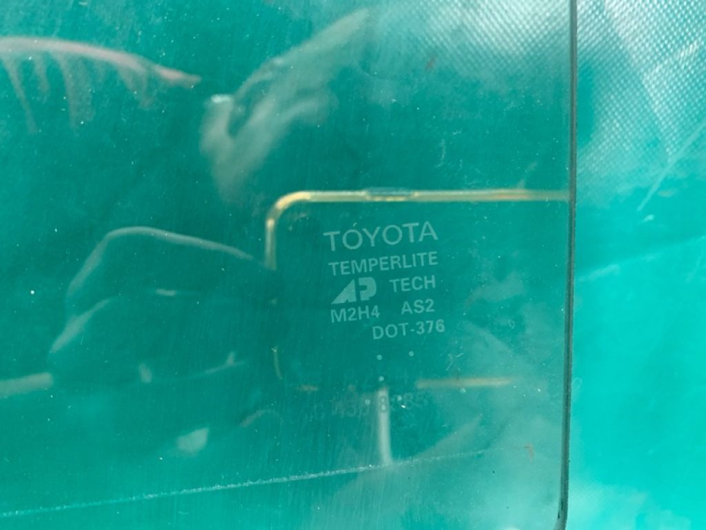 68104-AC050 | Скло дверей задн. лів. TOYOTA AVALON 05-12 - Фото 2
