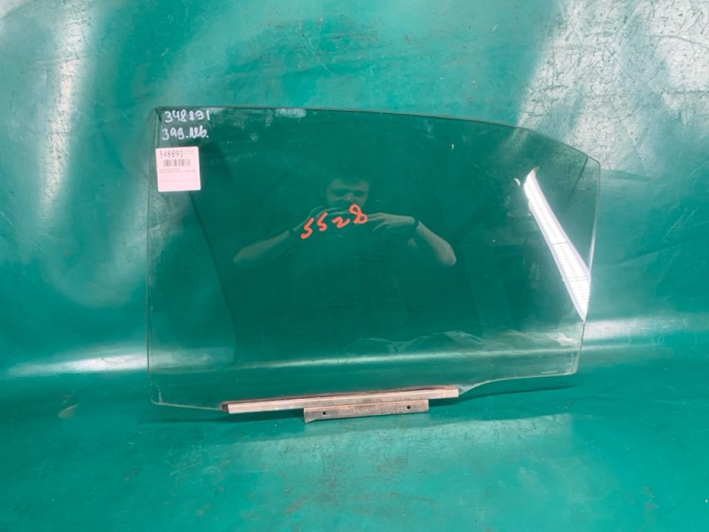 68104-06090 | Стекло двери задн. лев. TOYOTA CAMRY 40 06-11