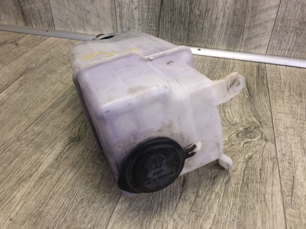 85315-04090 | Бачок омивача TOYOTA TACOMA 05-15 - Фото 4