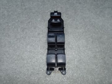 Блок керування склопідіймачами LEXUS CT200 11-17