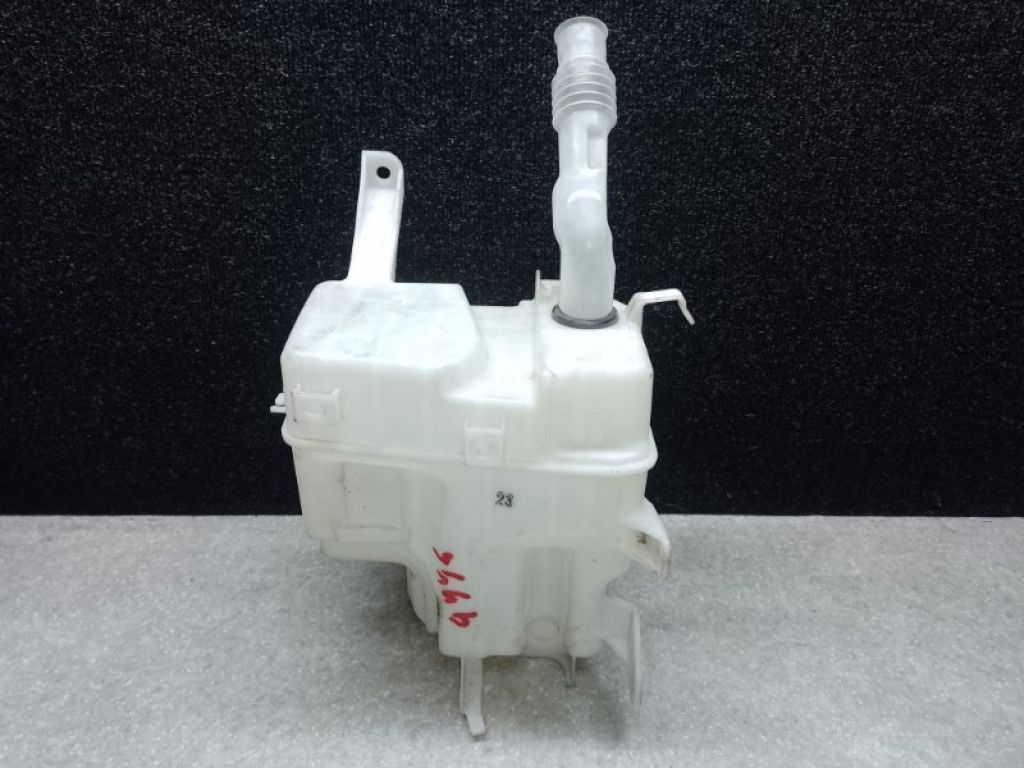 85315-76020 | Бачок омывателя LEXUS CT200 11-17