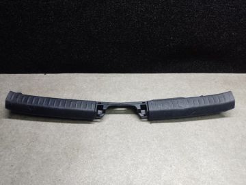 Накладка на поріг багажника LEXUS CT200 11-17
