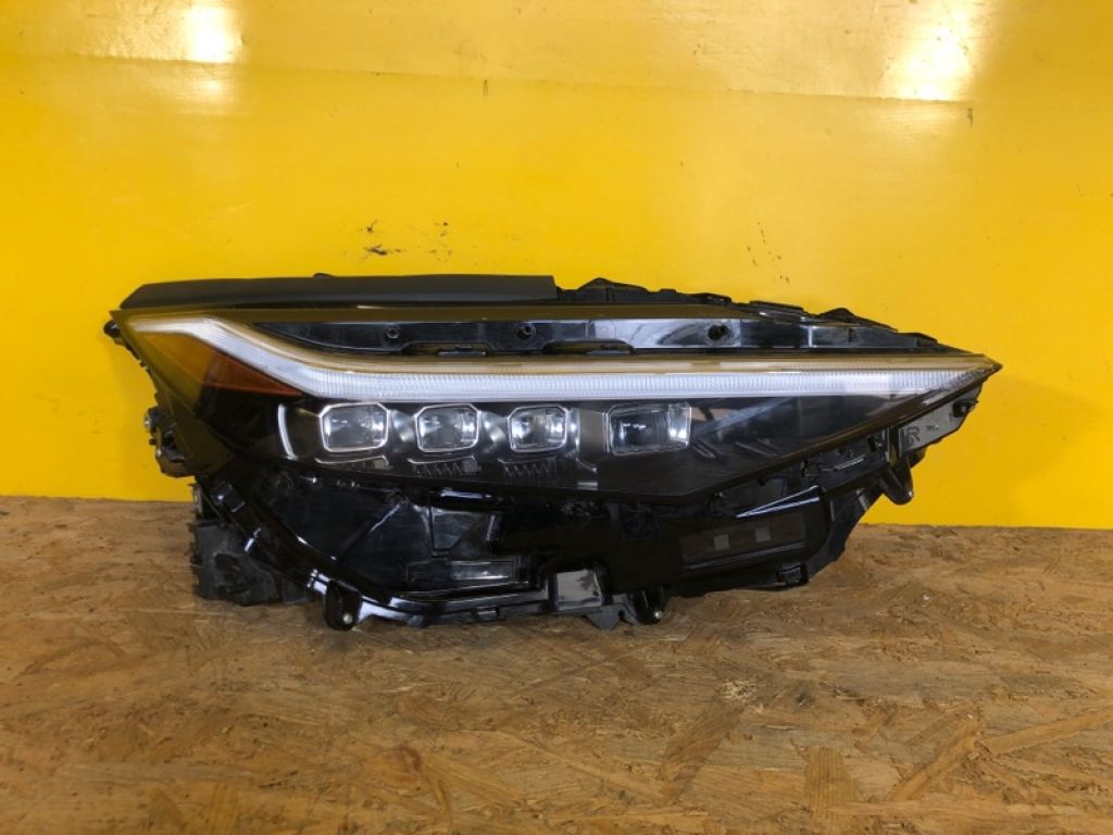 81110-0R330 | Фара прав. TOYOTA BZ4X 21-25