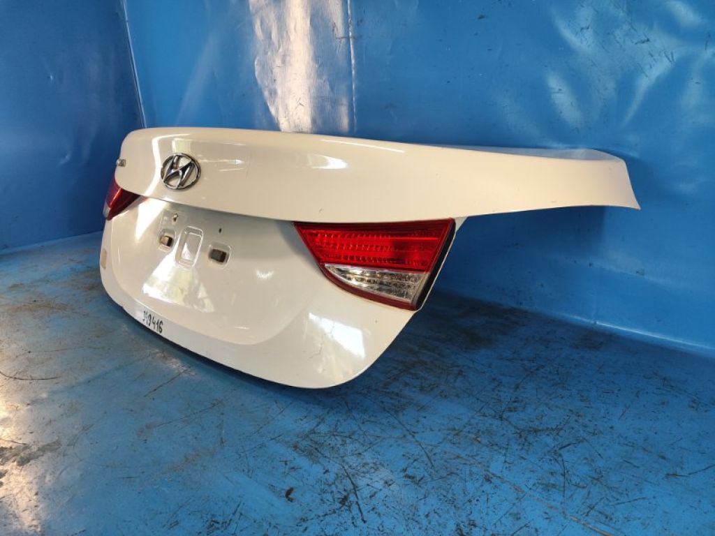 69200-3Y010 | Крышка багажника HYUNDAI ELANTRA MD 10-15 - Фото 4