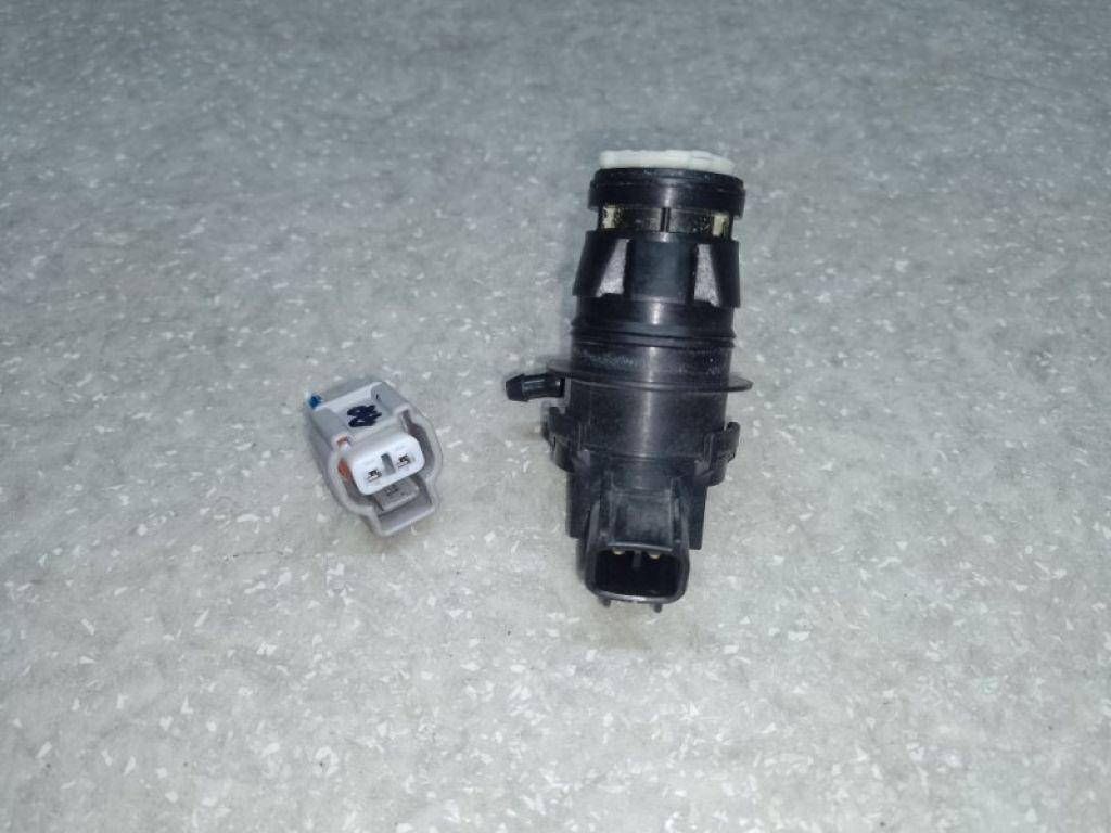 85330-60180 | Насос омивача скла задн. LEXUS CT200 11-17