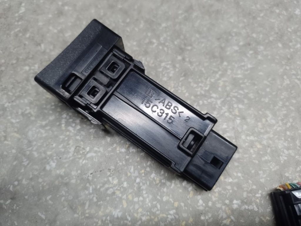 84718-76020 | Кнопка стоянкового гальма LEXUS CT200 11-17 - Фото 6