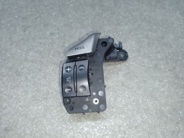 Кнопки руля лів. LEXUS CT200 11-17