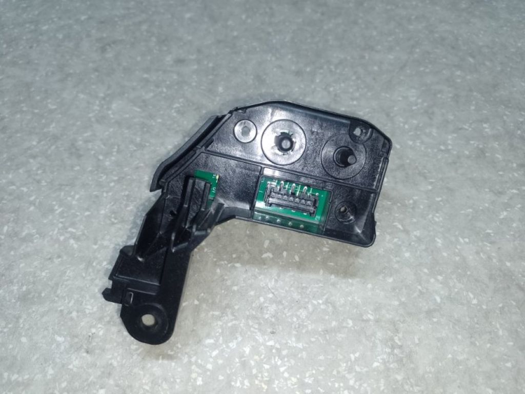84250-76020-B3 | Кнопки руля лів. LEXUS CT200 11-17 - Фото 3