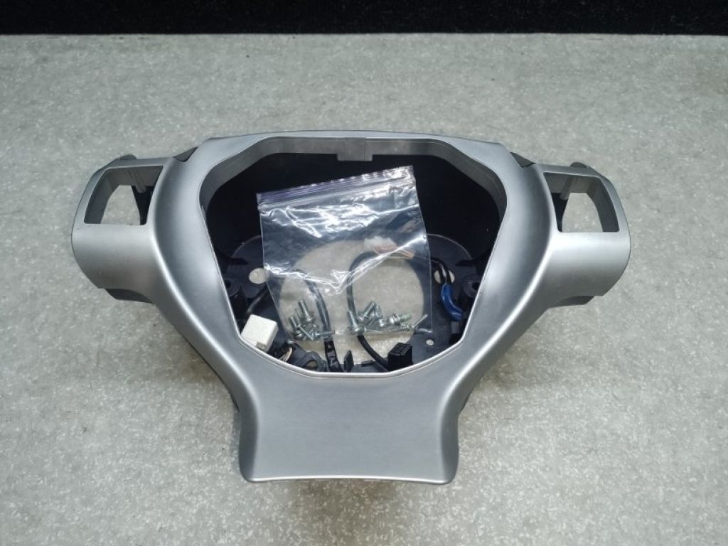 45184-76020-C0 | Кожух рульової колонки LEXUS CT200 11-17