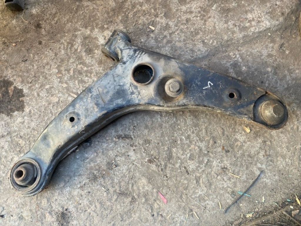 MR403419 | Рычаг передней подвески нижний лев. MITSUBISHI LANCER IX 9 03-07 - Фото 4