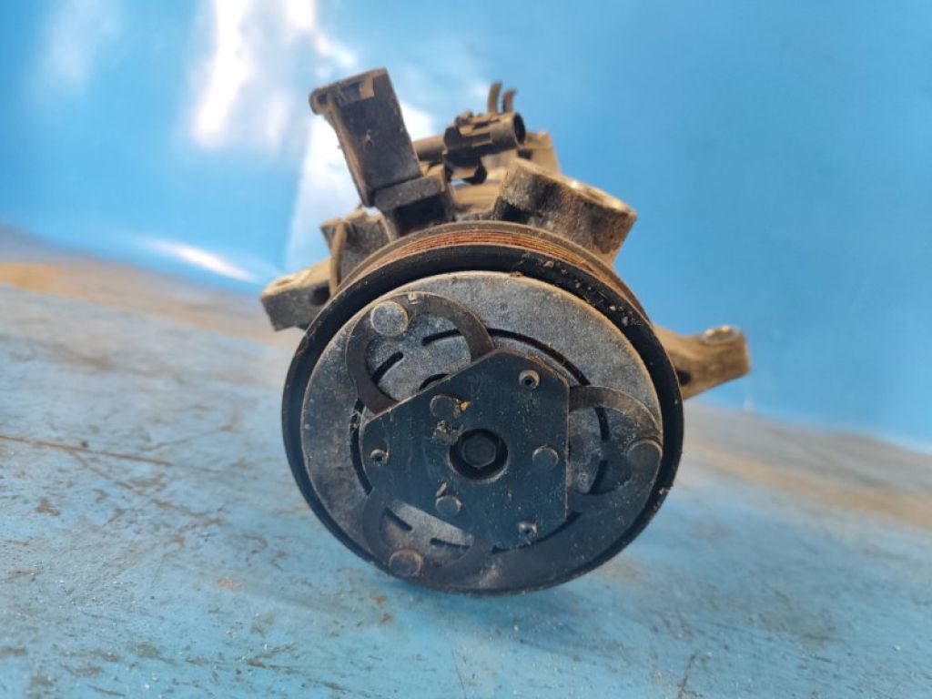 73111FJ000 | Компрессор кондиционера SUBARU IMPREZA 00-07 GD/GG - Фото 2