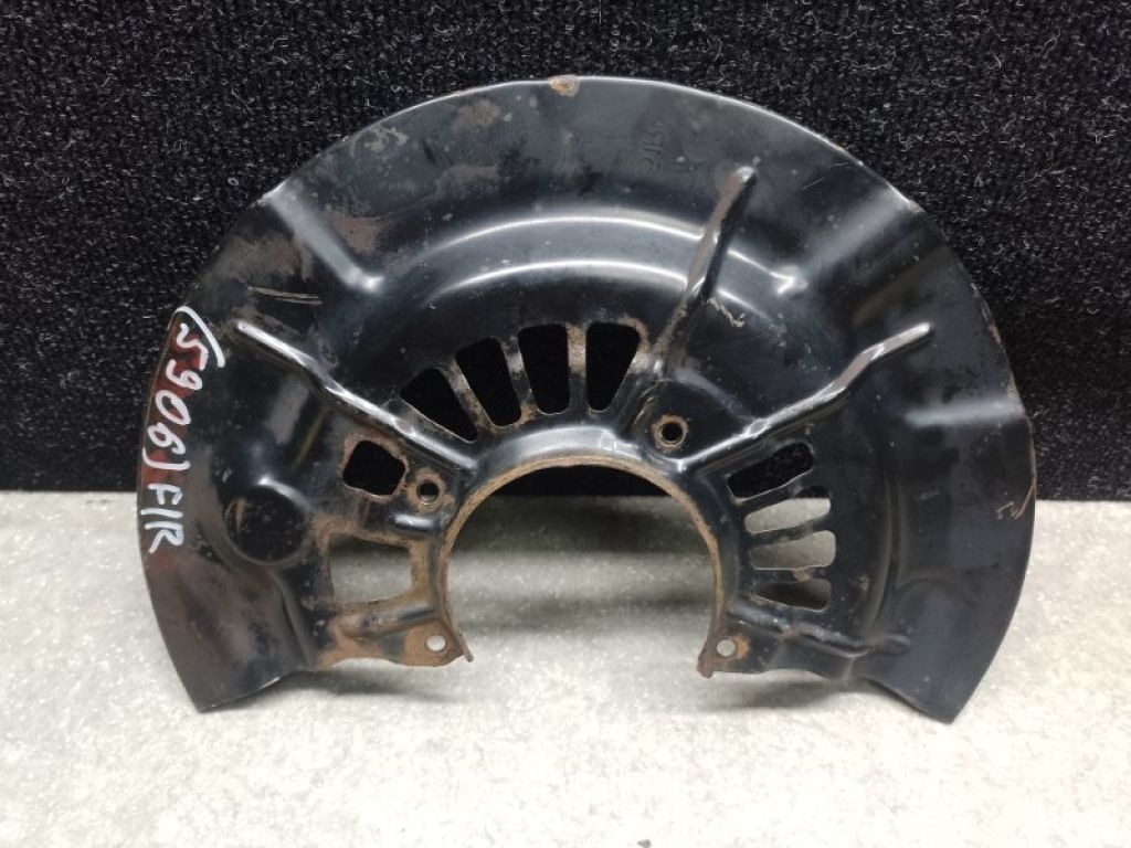 47781-06130 | Захист гальмівного диска передн. прав. TOYOTA CAMRY 55 14-17