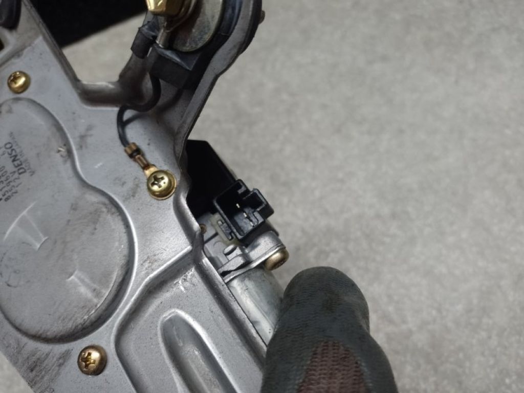 85130-48030 | Моторчик стеклоочистителя задн. LEXUS RX300/330/350/400 03-09 - Фото 3