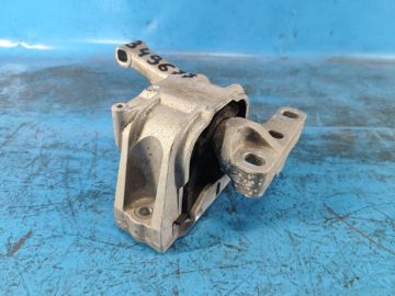 Подушка двигуна прав. VOLKSWAGEN TIGUAN 08-17