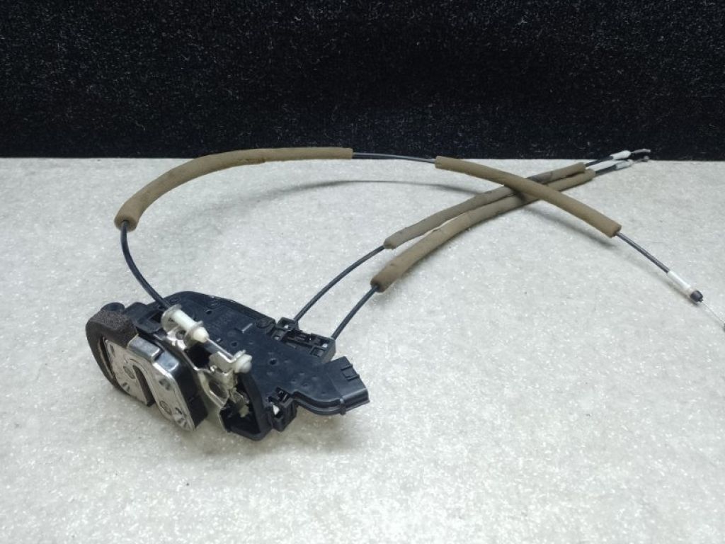 82500-9Y000 | Замок двері задн. прав. NISSAN TEANA J32 08-14