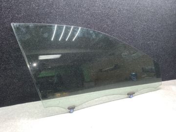 Стекло двери передн. прав. TOYOTA CAMRY 50 12-15