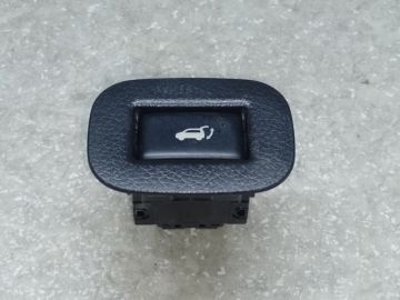 Кнопка закрывания крышки багажника NISSAN X-TRAIL/ROGUE T32 13-20
