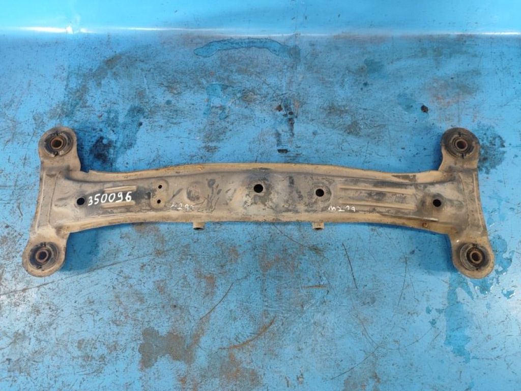 5120633040 | Балка задней подвески LEXUS ES300 96-01