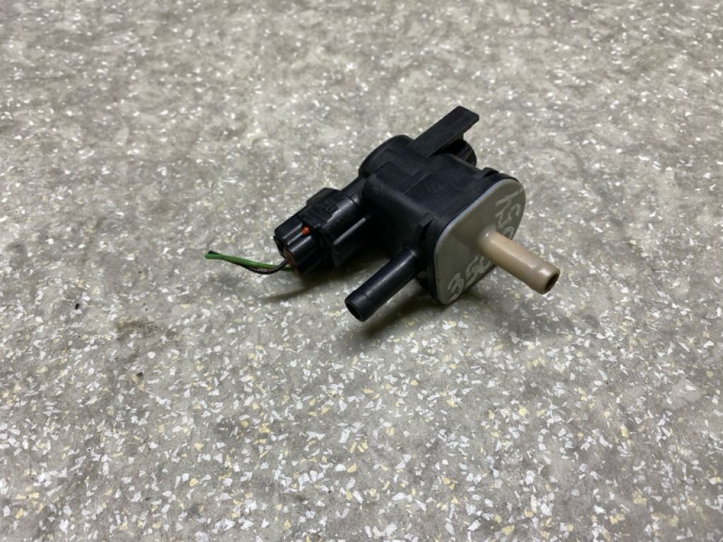 25860-31070 | Клапан электромагнитный (вакуумный) TOYOTA SIENNA 03-10