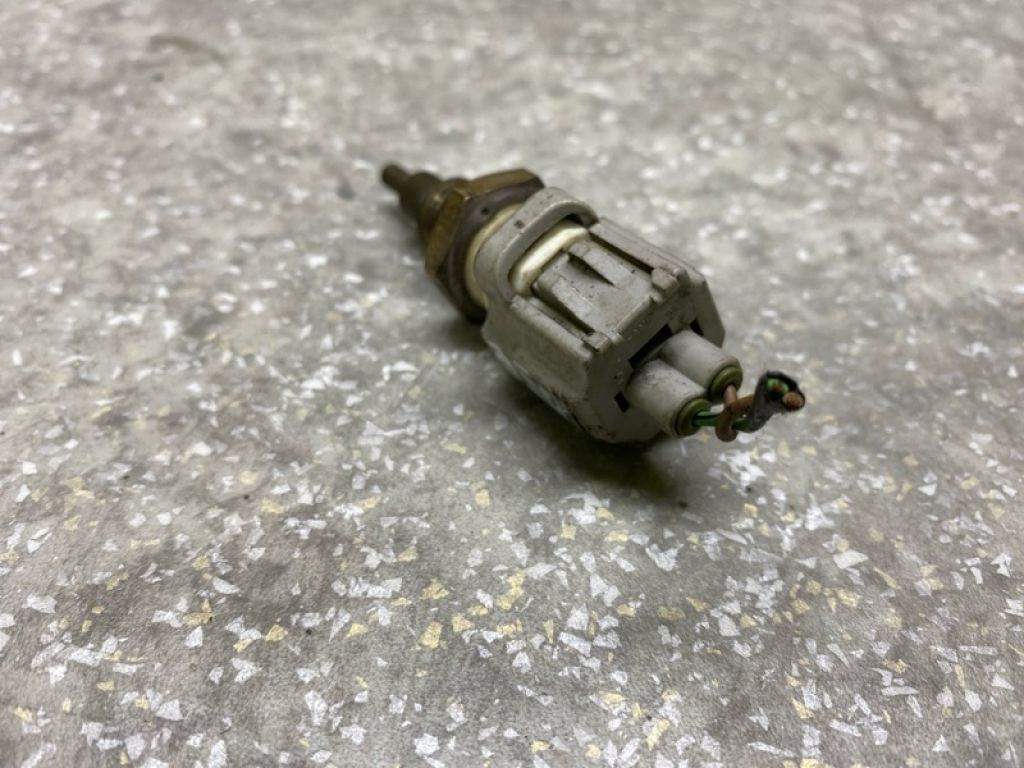 89422-33030 | Датчик температури охолоджувальної рідини TOYOTA SIENNA 03-10 - Фото 4
