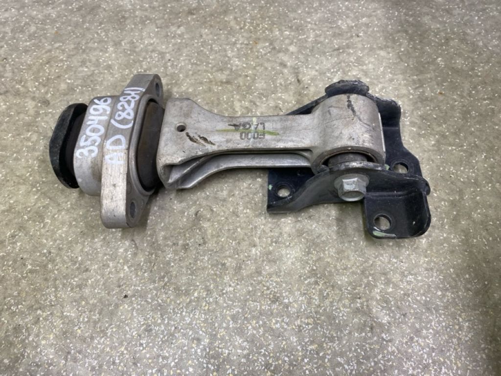 21950-F3000 | Подушка двигуна нижня HYUNDAI ELANTRA AD 16-
