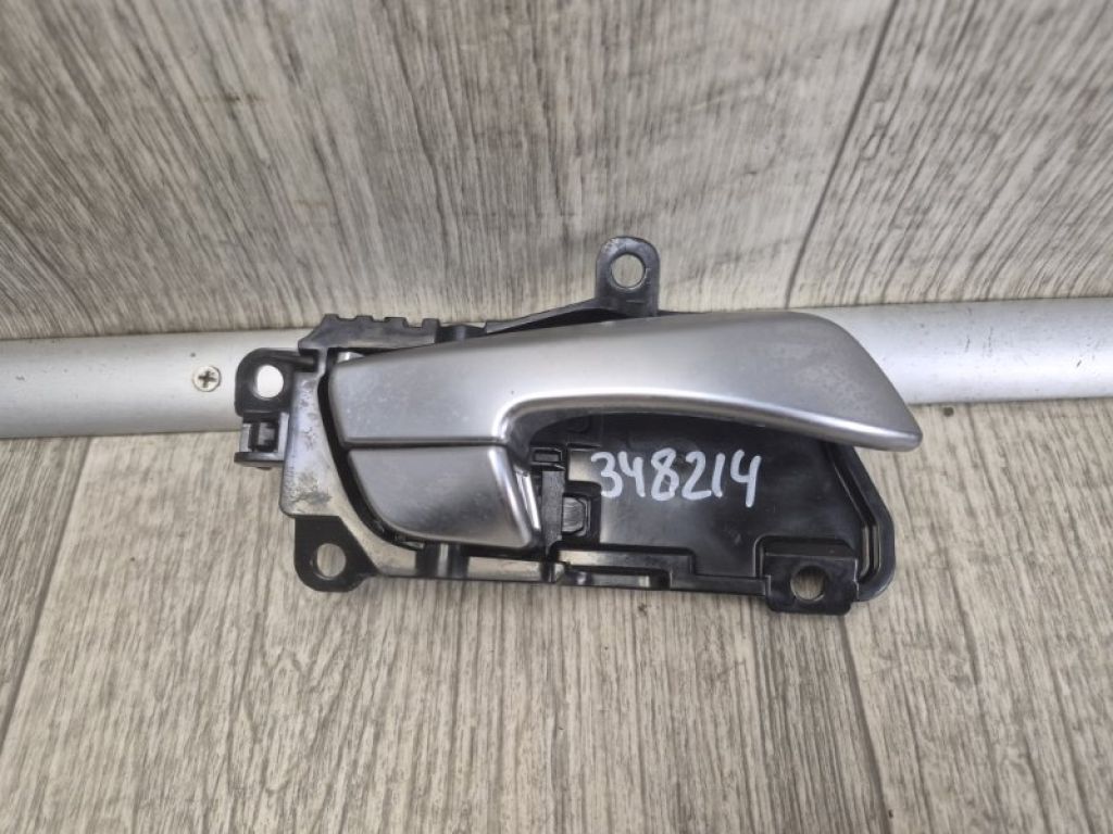 82620-C6000SA1 | Ручка дверей внутрішня задн. прав. KIA SORENTO UM 14-