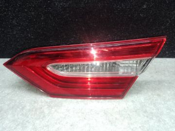Фонарь внутренний прав. TOYOTA CAMRY 70 17-