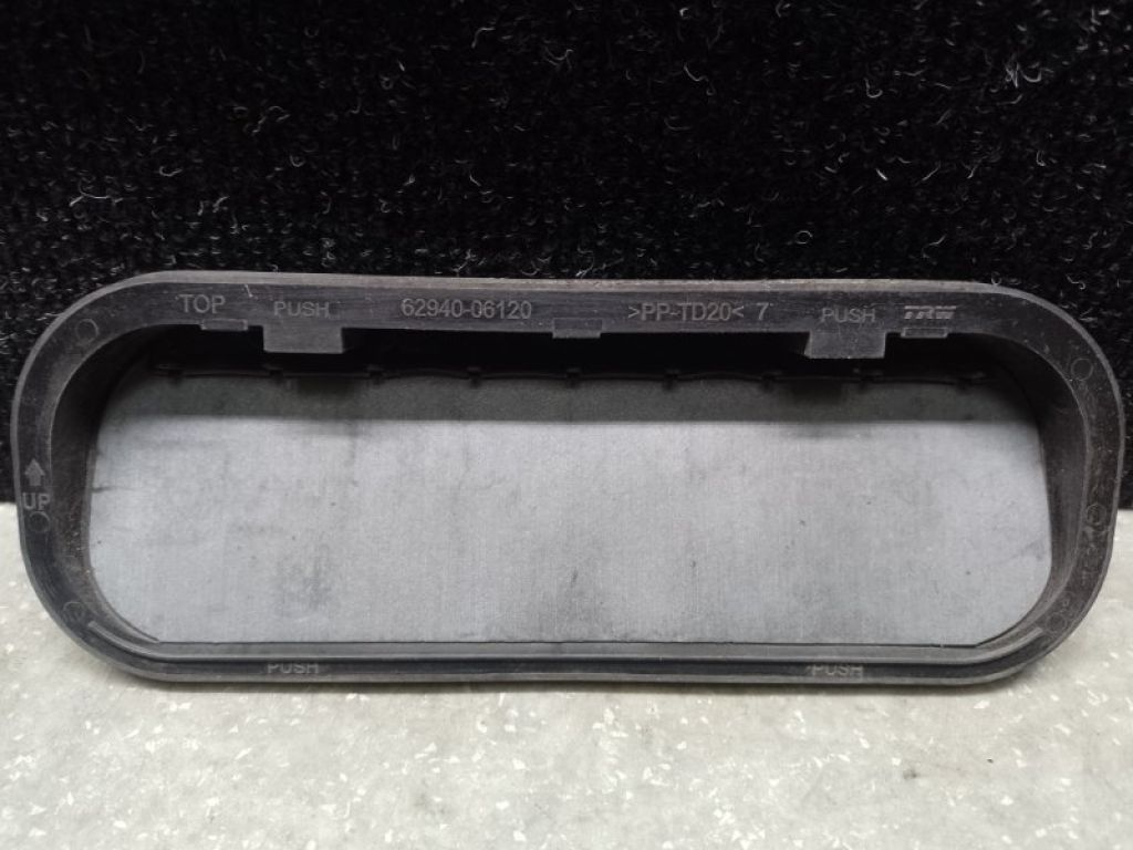 62940-06120 | Клапан вентиляции салона задн. TOYOTA CAMRY 70 17-