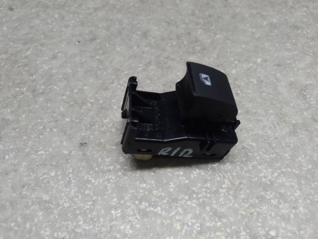 84810-0E040 | Кнопка склопідіймача передн. прав. TOYOTA CAMRY 70 17- - Фото 2