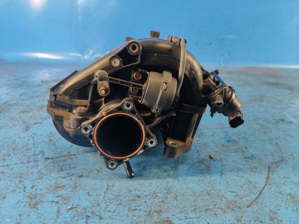 283102B800 | Коллектор впускной KIA SPORTAGE 10-15 - Фото 2